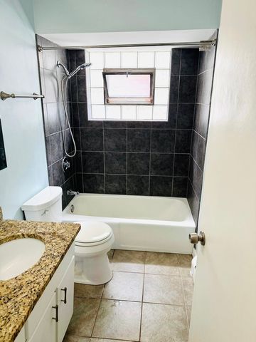 10425 S Hale Avenue 1A, Chicago, IL 60643