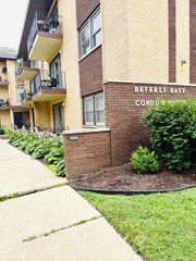 10425 S Hale Avenue 1A, Chicago, IL 60643