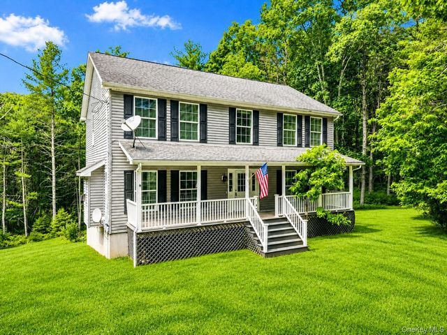 142 Split Rock Drive, Barryville, NY 12719
