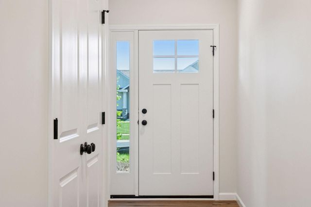 216 Carver Creek Place, Carver, MN 55315