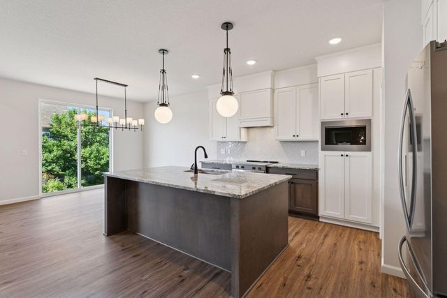 216 Carver Creek Place, Carver, MN 55315