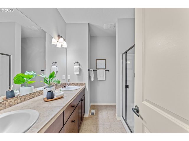 11292 Se FALCO St, Happy Valley, OR 97086