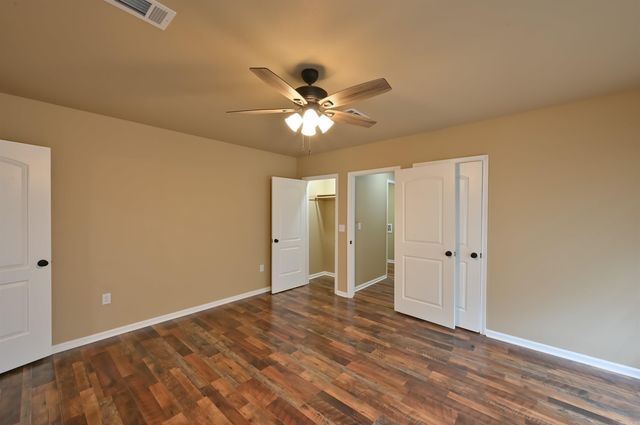 1300 W 28th Avenue, Pine Bluff, AR 71603