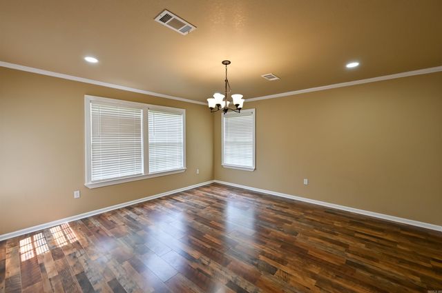 1300 W 28th Avenue, Pine Bluff, AR 71603