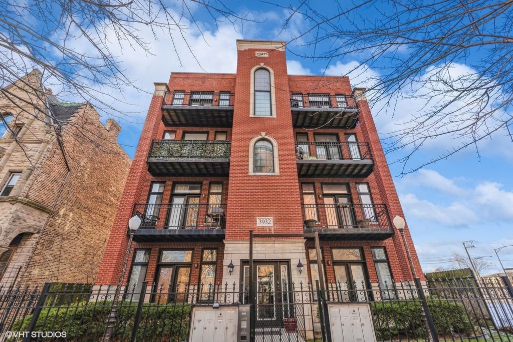 3932 S Lake Park Avenue 2N, Chicago, IL 60653