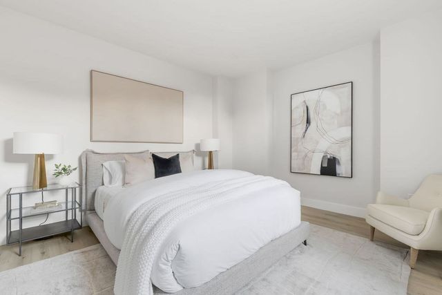 28 Cottonwood Rd, Newton, MA 02459