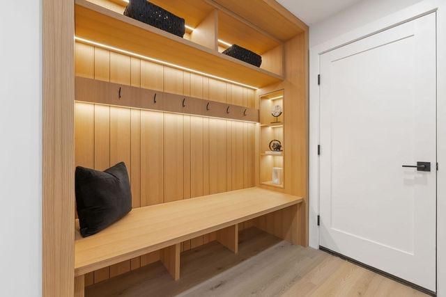 28 Cottonwood Rd, Newton, MA 02459