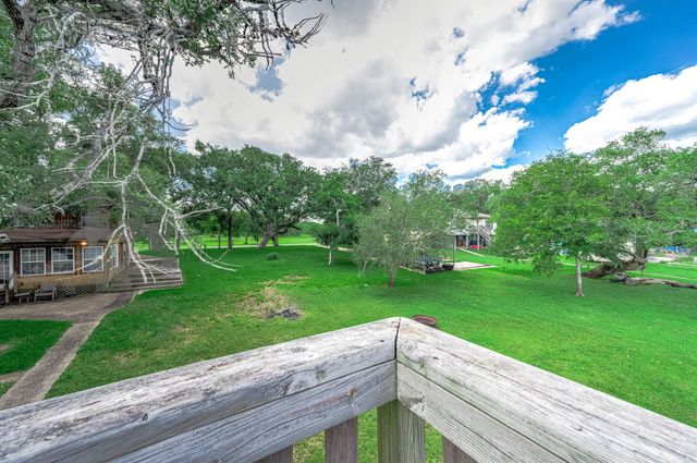 875 Private Road 652, Sargent, TX 77414