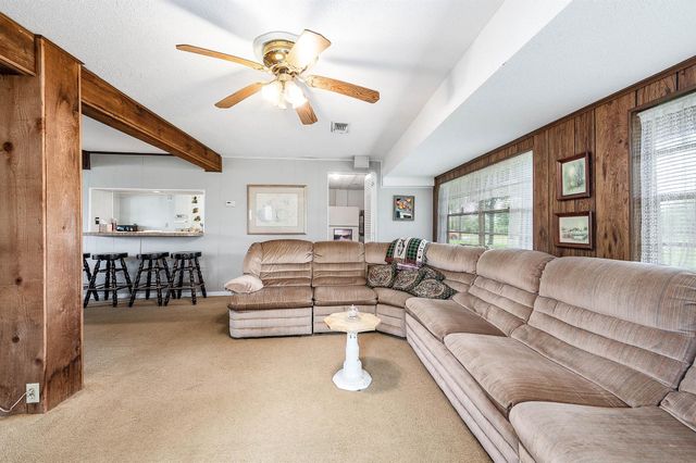 875 Private Road 652, Sargent, TX 77414