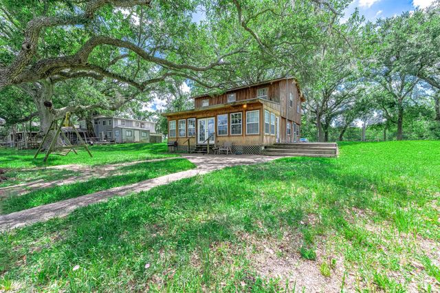 875 Private Road 652, Sargent, TX 77414