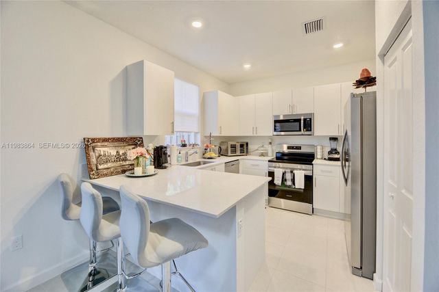 11887 NW 46th Street 0, Coral Springs, FL 33076