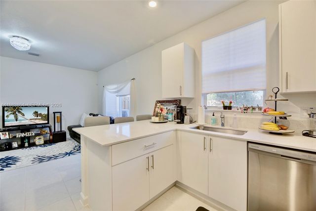11887 NW 46th Street 0, Coral Springs, FL 33076