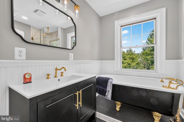 525 SMALL REWARD RD, Huntingtown, MD 20639
