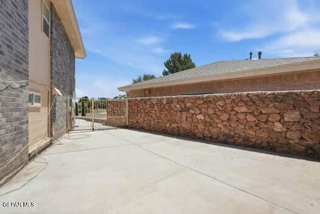 12004 PUEBLO LAGUNA Drive, El Paso, TX 79936