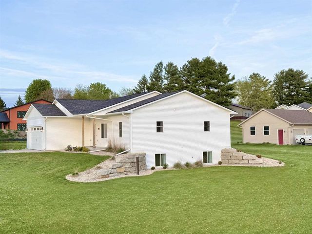 S7126 Owls Head Road Road, Merrimac, WI 53561