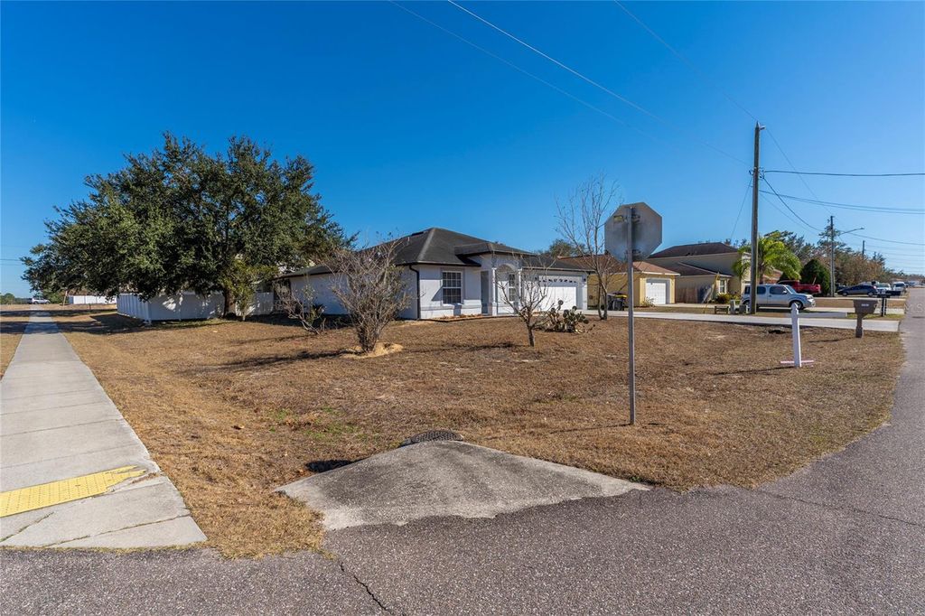 Image 3 of property listing at 1701 POMPANO DRIVE, Kissimmee, FL 34759