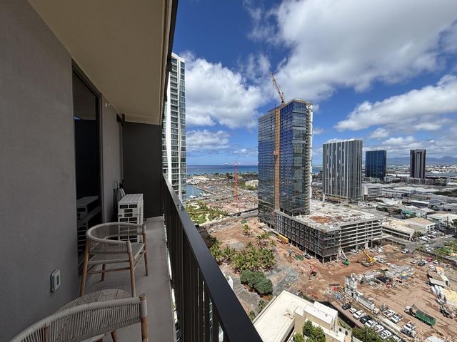 987 Queen Street 2405, Honolulu, HI 96814