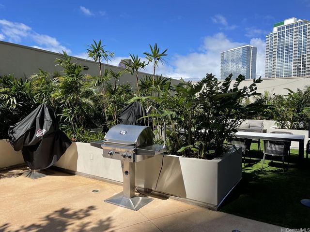 987 Queen Street 2405, Honolulu, HI 96814