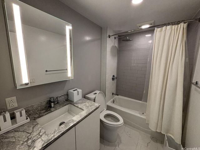 987 Queen Street 2405, Honolulu, HI 96814