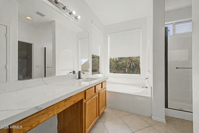 7607 W STATE Avenue, Glendale, AZ 85303