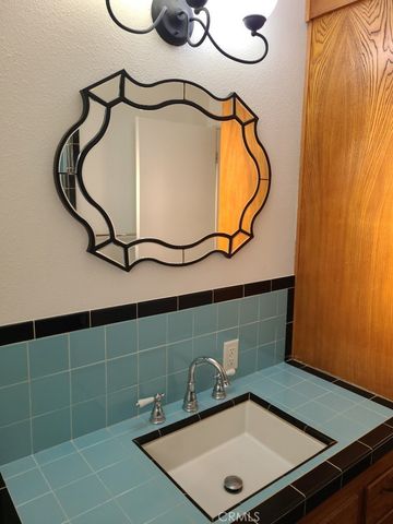 4041 Mcarthur, Riverside, CA 92503