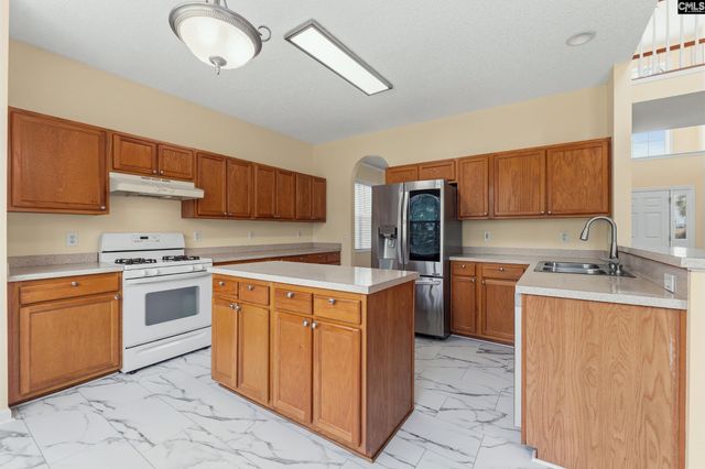 213 founders Ridge, Columbia, SC 29229