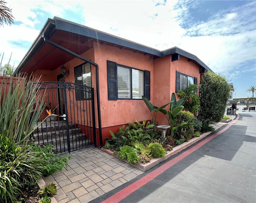 103 Yorktown, Newport Beach, CA 92660 — photo 4