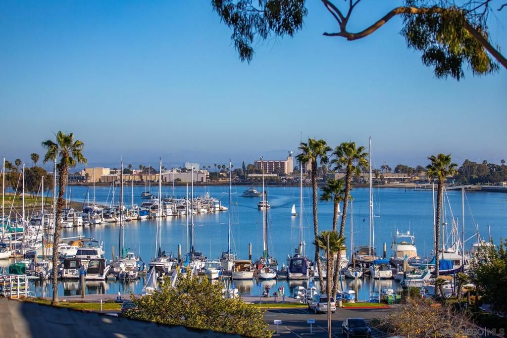 1528 Glorietta Blvd, Coronado, CA 92118 — exterior
