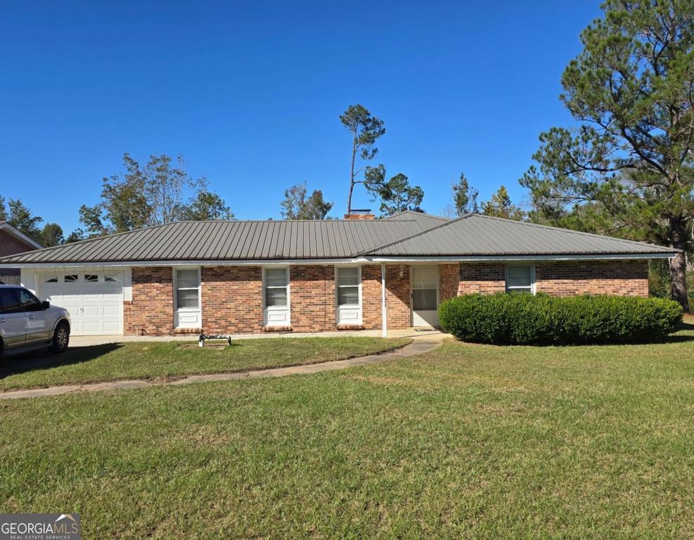 212 Marvin Church Road, Lyons, GA 30436