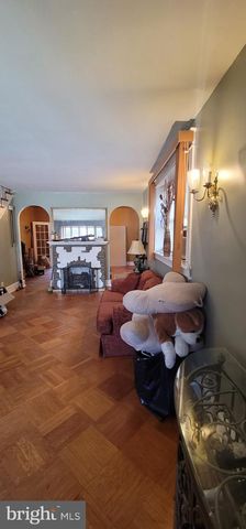 907 MACDADE BLVD, Lansdowne, PA 19050