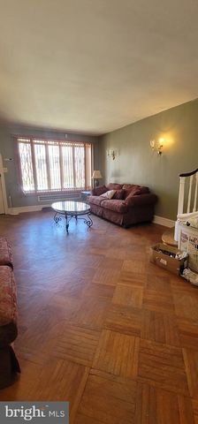 907 MACDADE BLVD, Lansdowne, PA 19050