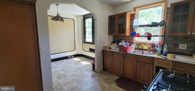 907 MACDADE BLVD, Lansdowne, PA 19050