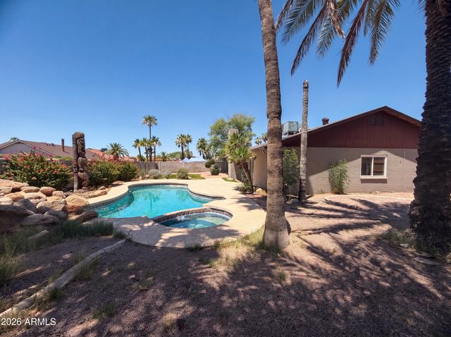 1307 W ALAMO Drive, Chandler, AZ 85224