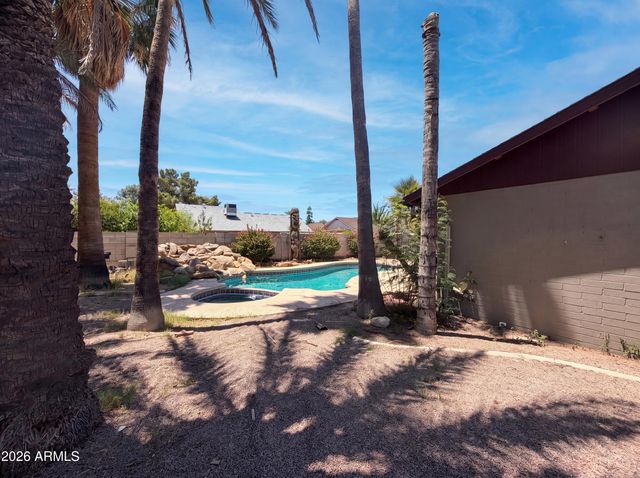 1307 W ALAMO Drive, Chandler, AZ 85224