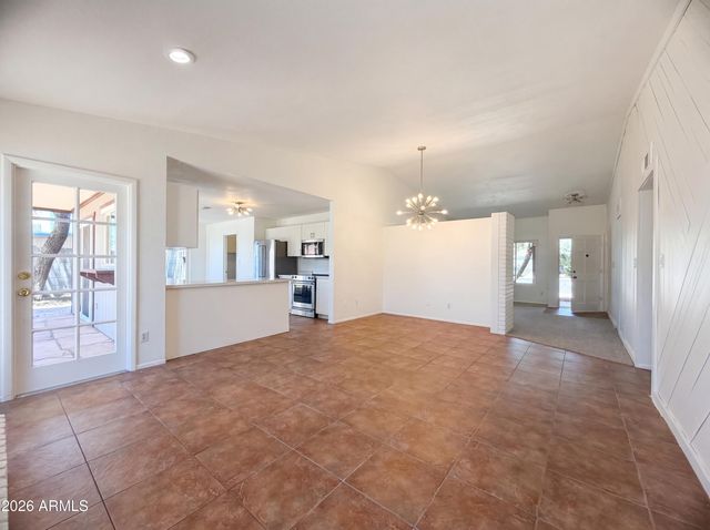 1307 W ALAMO Drive, Chandler, AZ 85224