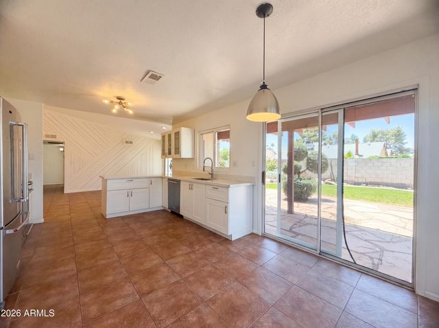 1307 W ALAMO Drive, Chandler, AZ 85224