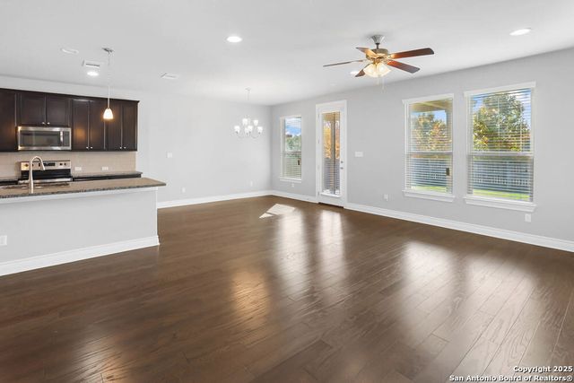 219 Lucchese, San Antonio, TX 78253