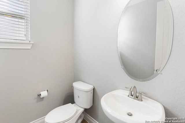 219 Lucchese, San Antonio, TX 78253