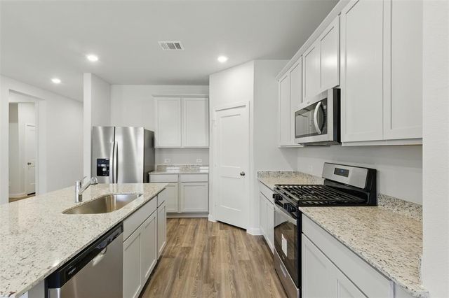 25187 Leather Leaf Ct, Montgomery, TX 77316