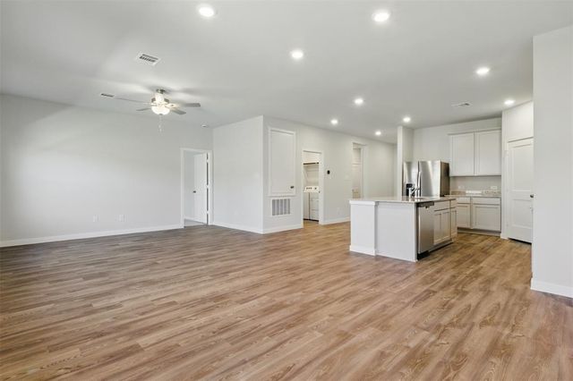 25187 Leather Leaf Ct, Montgomery, TX 77316