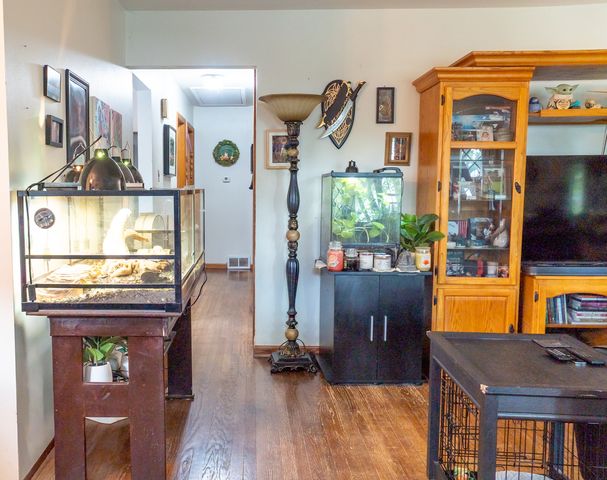 8837 Belleforte Avenue, Morton Grove, IL 60053
