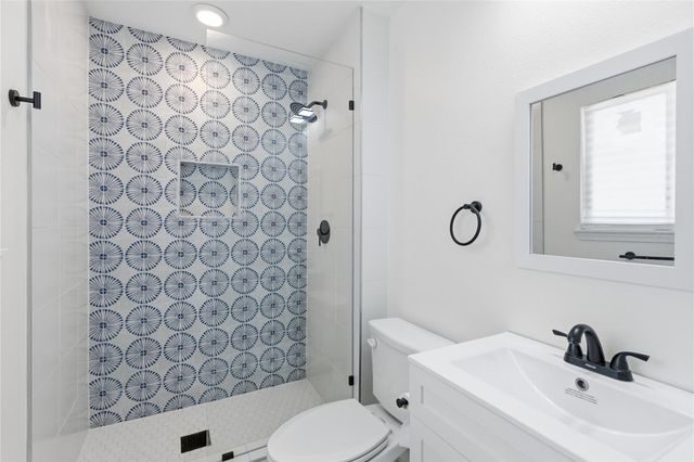6807 La Salle DR, Austin, TX 78723