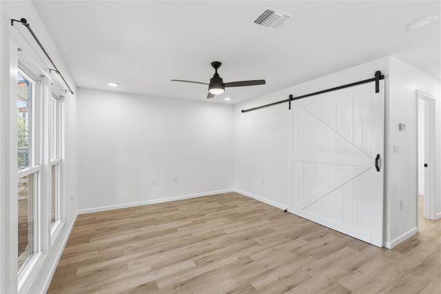 6807 La Salle DR, Austin, TX 78723