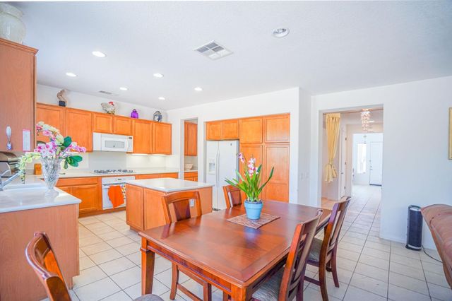 10708 DESERT VIEW Place, Bakersfield, CA 93311