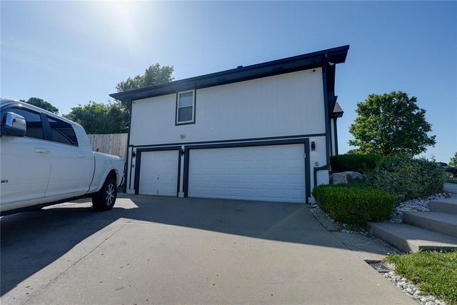 710 SW Brome Drive, Grain Valley, MO 64029
