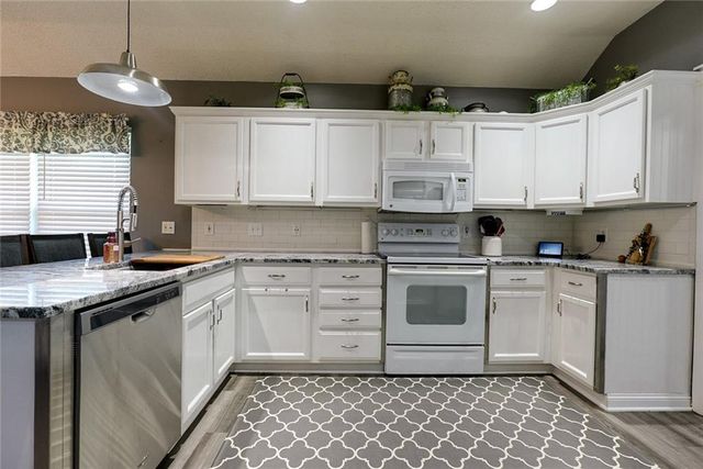 710 SW Brome Drive, Grain Valley, MO 64029