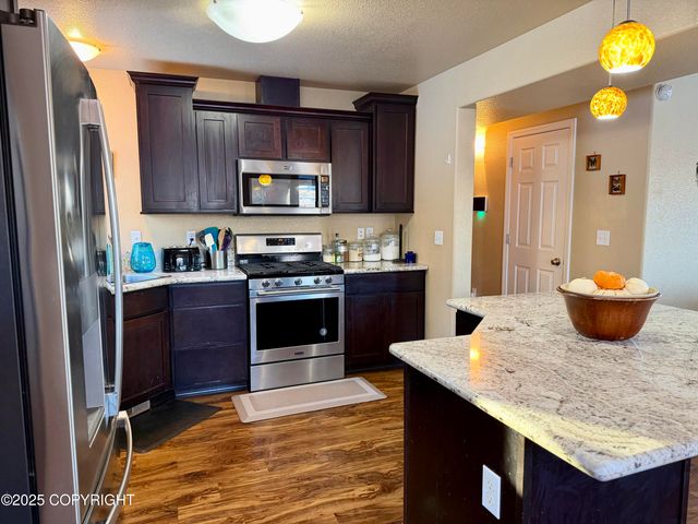 460 N Pine Ridge Loop, Wasilla, AK 99654