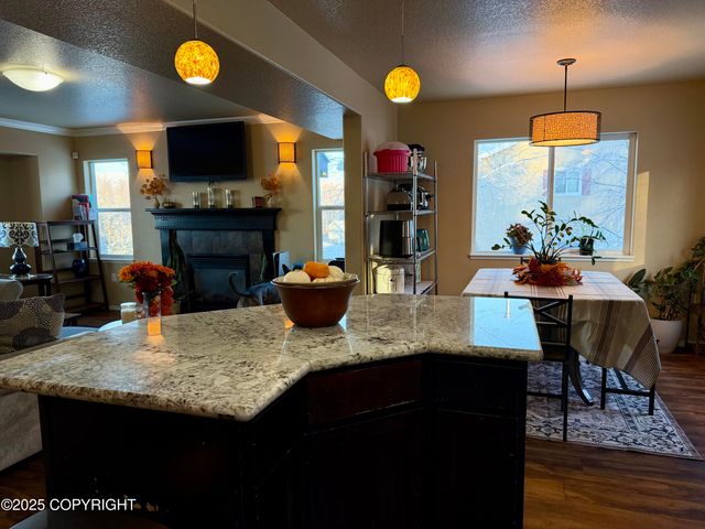 460 N Pine Ridge Loop, Wasilla, AK 99654