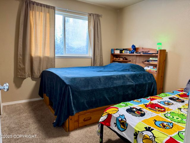 460 N Pine Ridge Loop, Wasilla, AK 99654