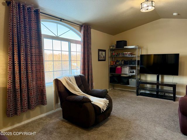 460 N Pine Ridge Loop, Wasilla, AK 99654
